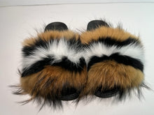 Load image into Gallery viewer, Fur Slippers
